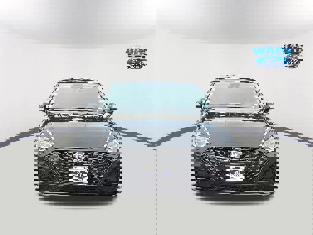 Used 2023 Hyundai Sonata Limited w/ Preferred Accessory Package image 2