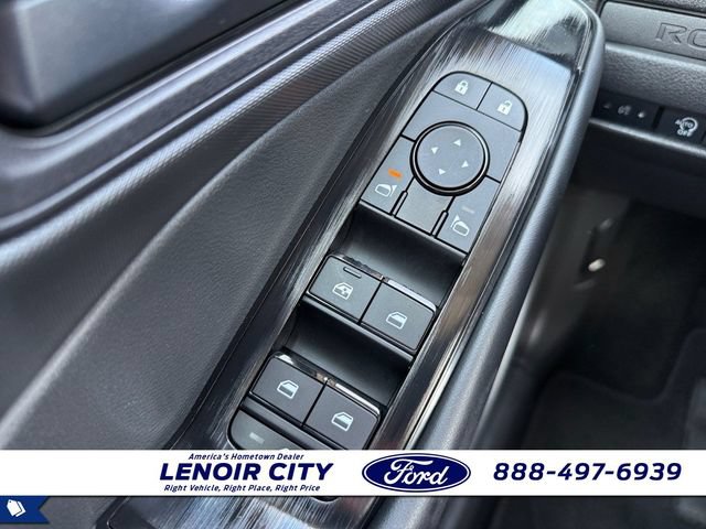 Used 2024 Nissan Rogue S AWD/4WD image 18