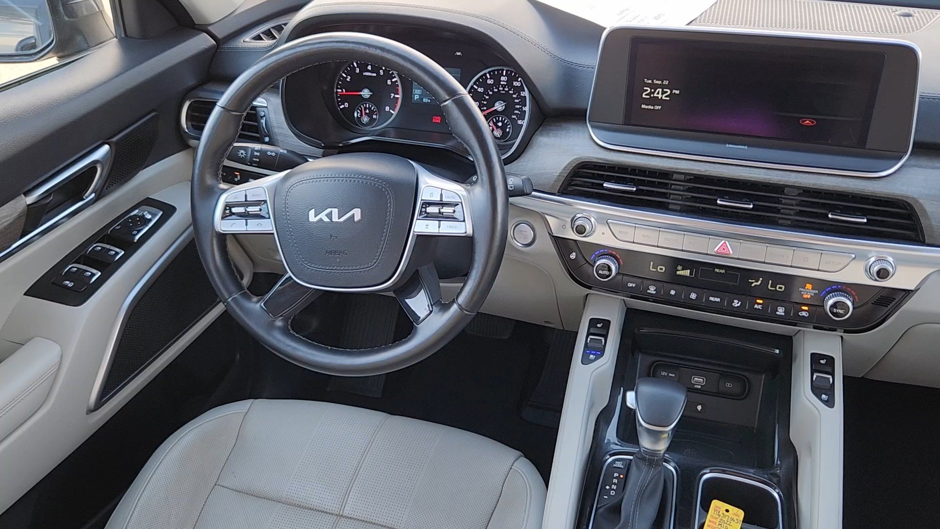 Used 2022 Kia Telluride EX AWD/4WD image 5