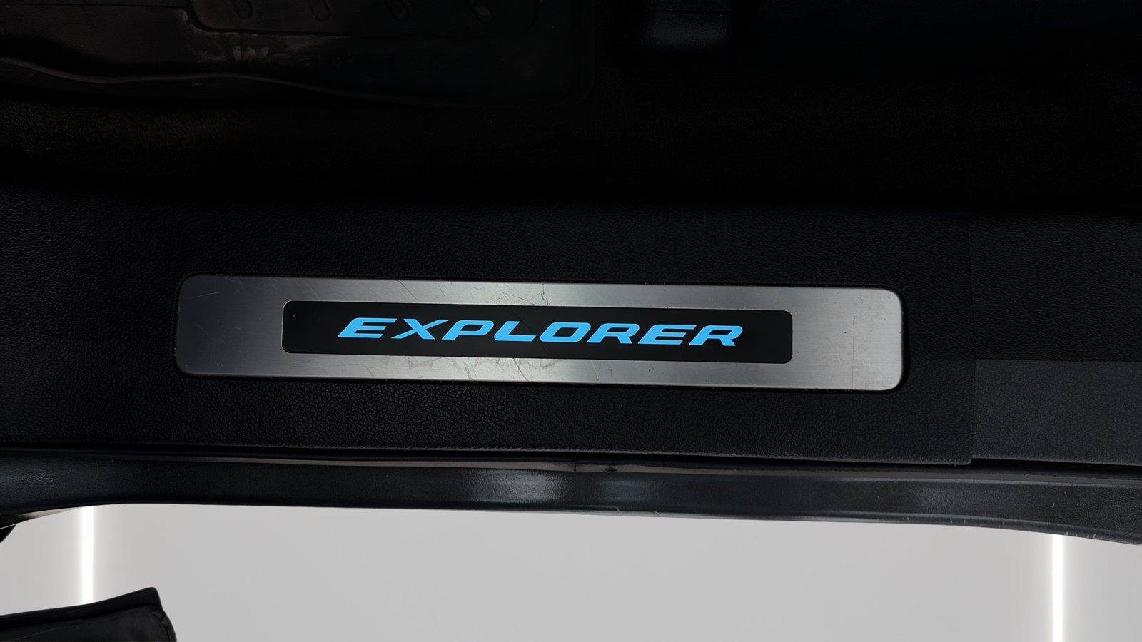 Certified 2017 Ford Explorer Sport w/ Equipment Group 401A AWD/4WD image 28