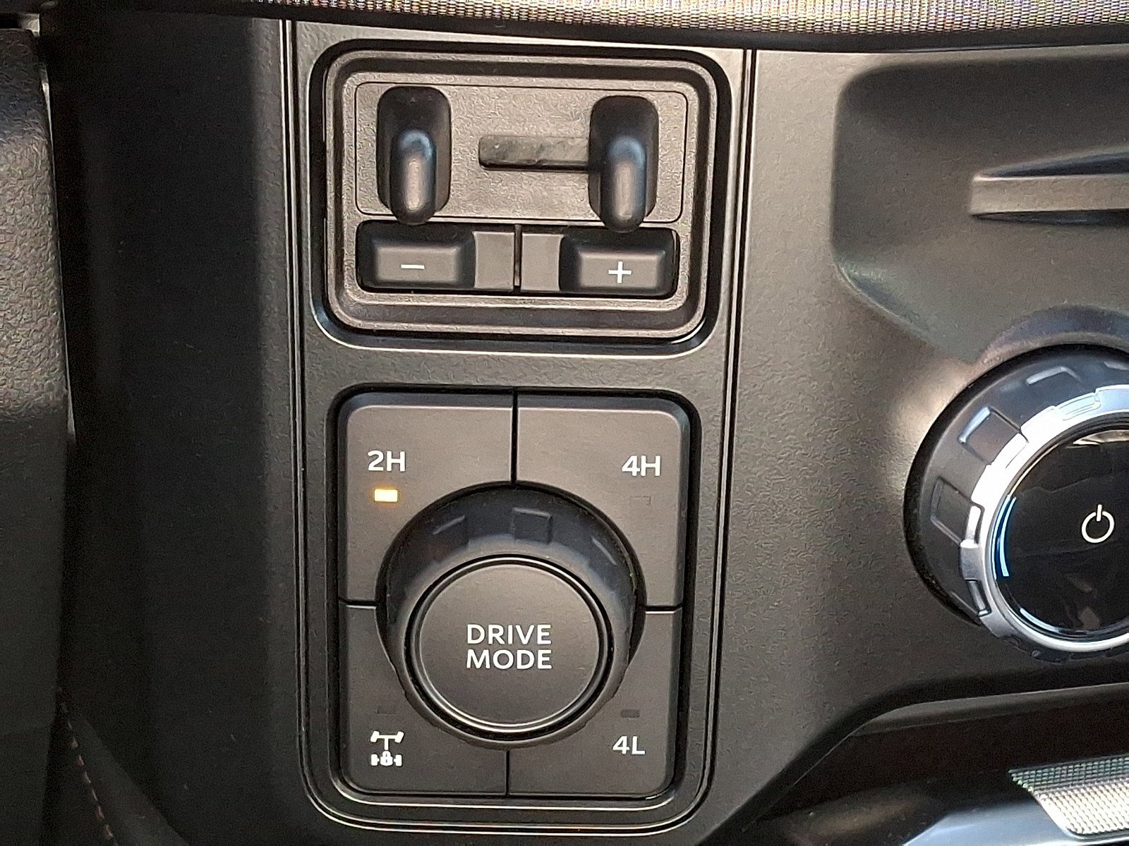 Certified 2024 Ford F250 Platinum AWD/4WD image 22
