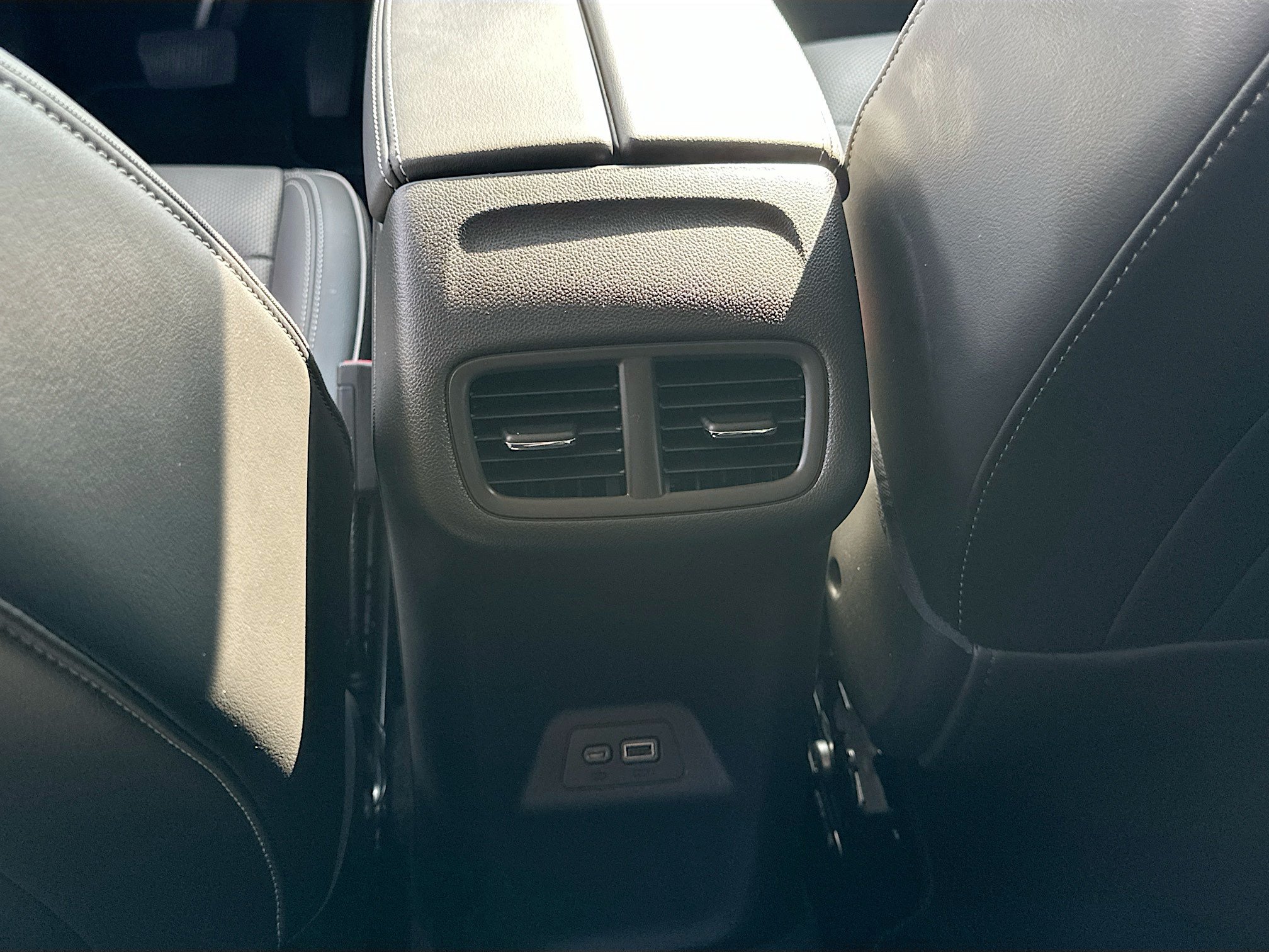 Used 2023 Buick Envision Essence FWD image 23