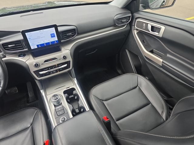 Certified 2023 Ford Explorer XLT w/ Equipment Group 202A AWD/4WD image 29