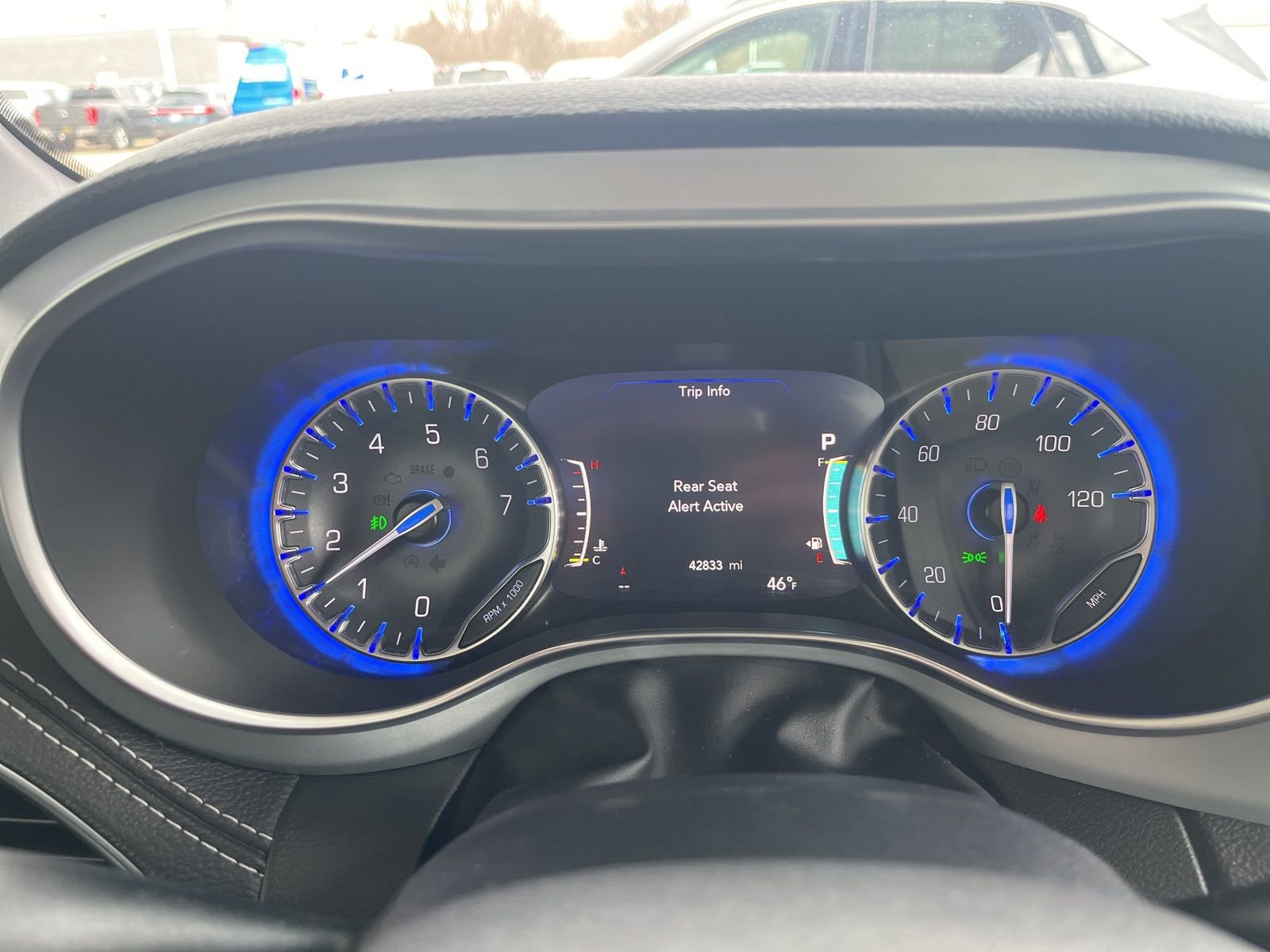 Used 2025 Chrysler Pacifica Limited image 20