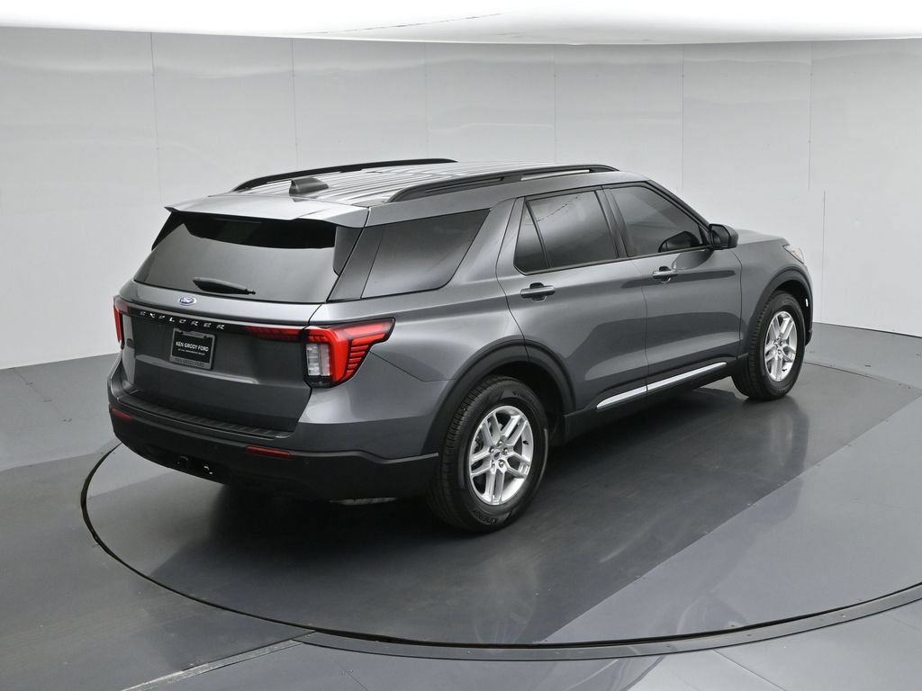 Certified 2025 Ford Explorer Active RWD image 40