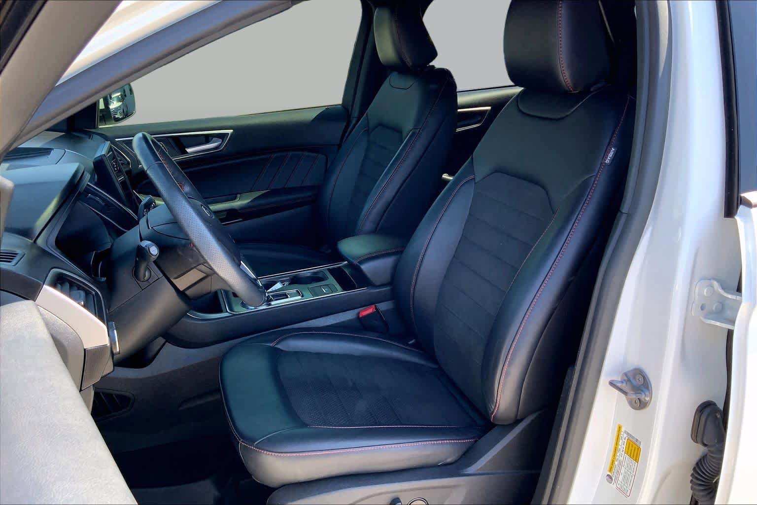 Certified 2024 Ford Edge ST-Line AWD/4WD image 8