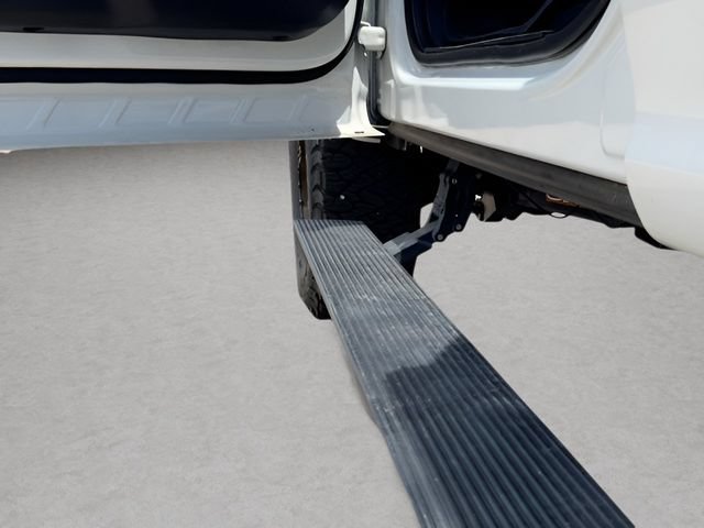 Certified 2021 Ford F250 Platinum w/ Tremor Off-Road Package AWD/4WD image 9