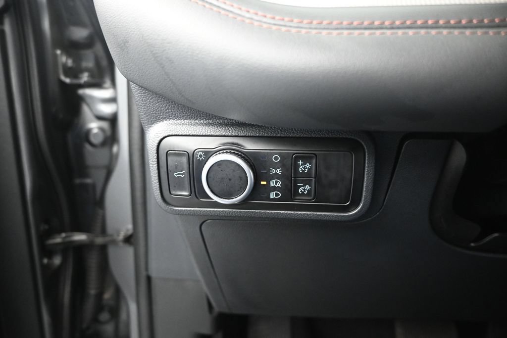 Certified 2025 Ford Explorer Active RWD image 12