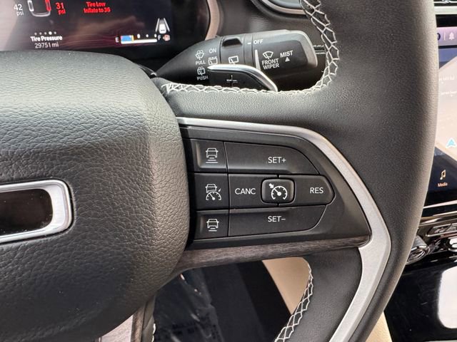 Used 2023 Jeep Grand Cherokee L Limited image 24