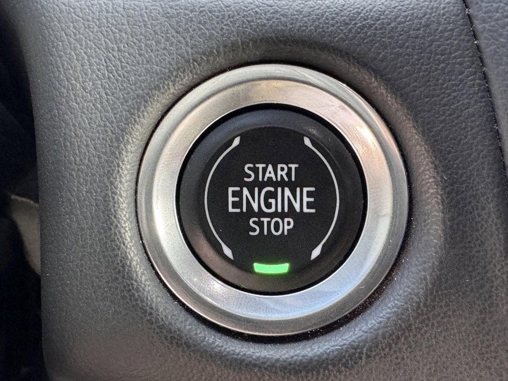 Used 2023 Chevrolet Suburban Premier image 27