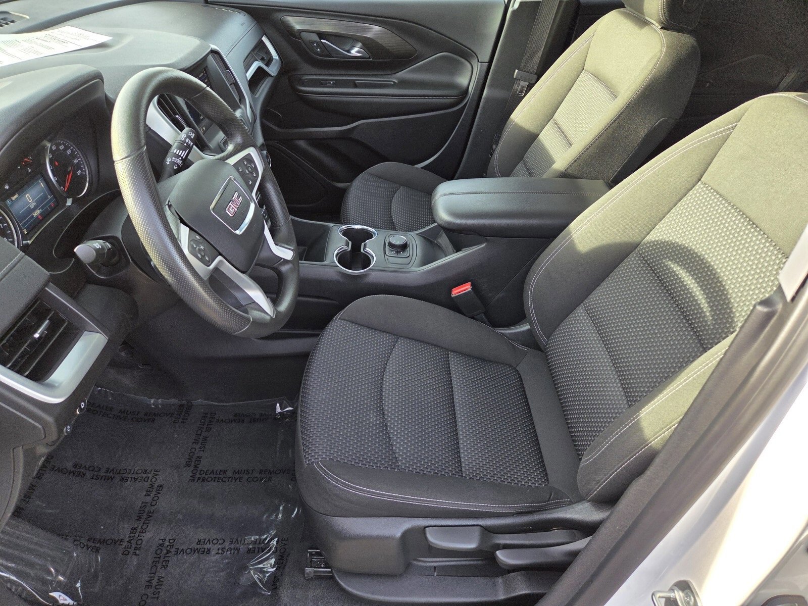 Used 2024 GMC Terrain SLE image 10