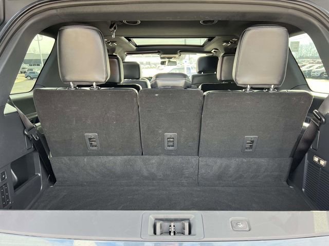 Certified 2025 Ford Expedition Platinum w/ Stealth Appearance Package image 9