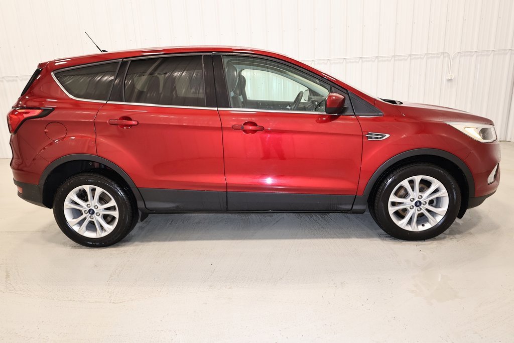 Certified 2019 Ford Escape SE image 2