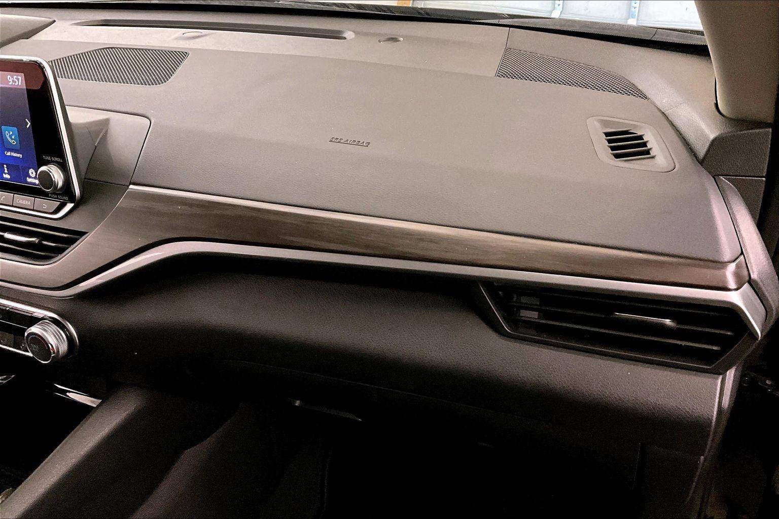 Used 2024 Nissan Altima 2.5 SV image 15