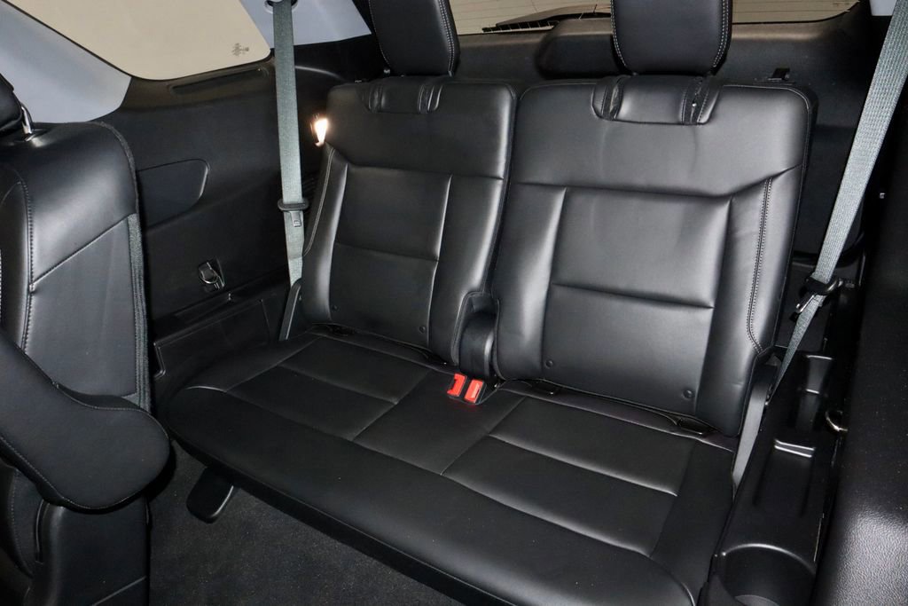 Certified 2021 Ford Explorer XLT w/ Equipment Group 202A image 24