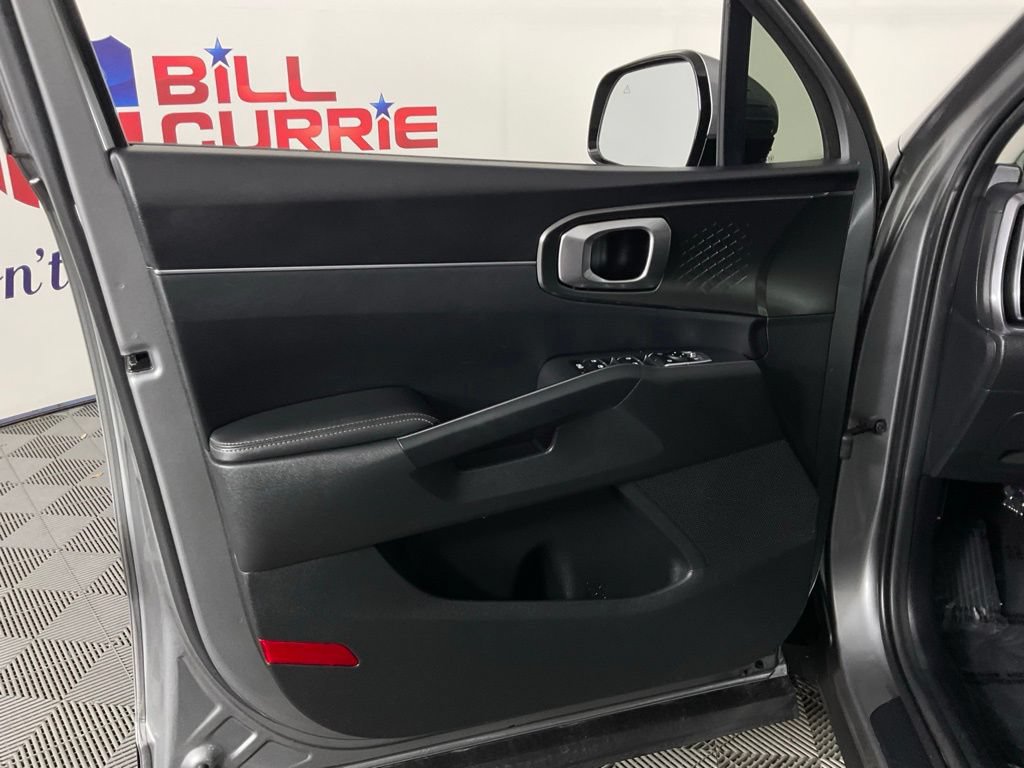 Used 2025 Kia Sorento EX AWD/4WD image 12