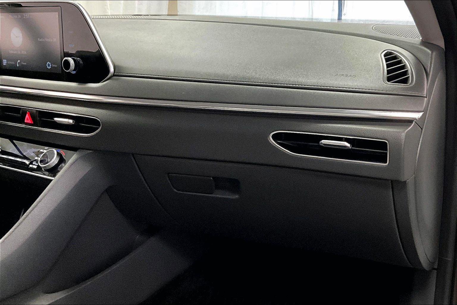 Used 2021 Hyundai Sonata SEL w/ Convenience Package image 15