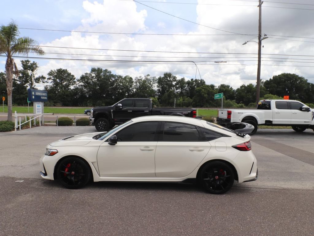 Used 2024 Honda Civic Type R image 6
