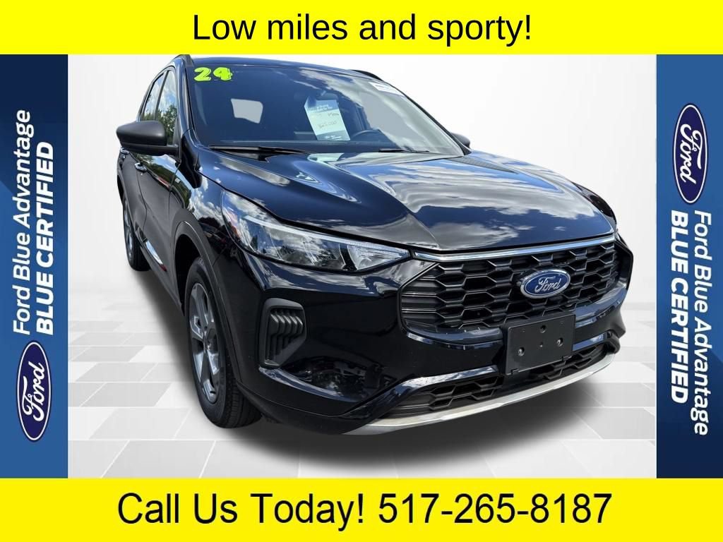 Certified 2024 Ford Escape ST-Line w/ Tech Pack #1 AWD/4WD image 1