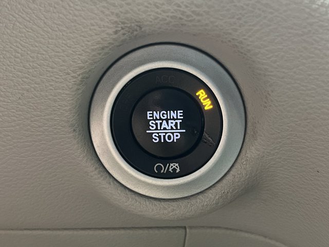 Used 2019 Chrysler Pacifica Touring-L FWD image 20