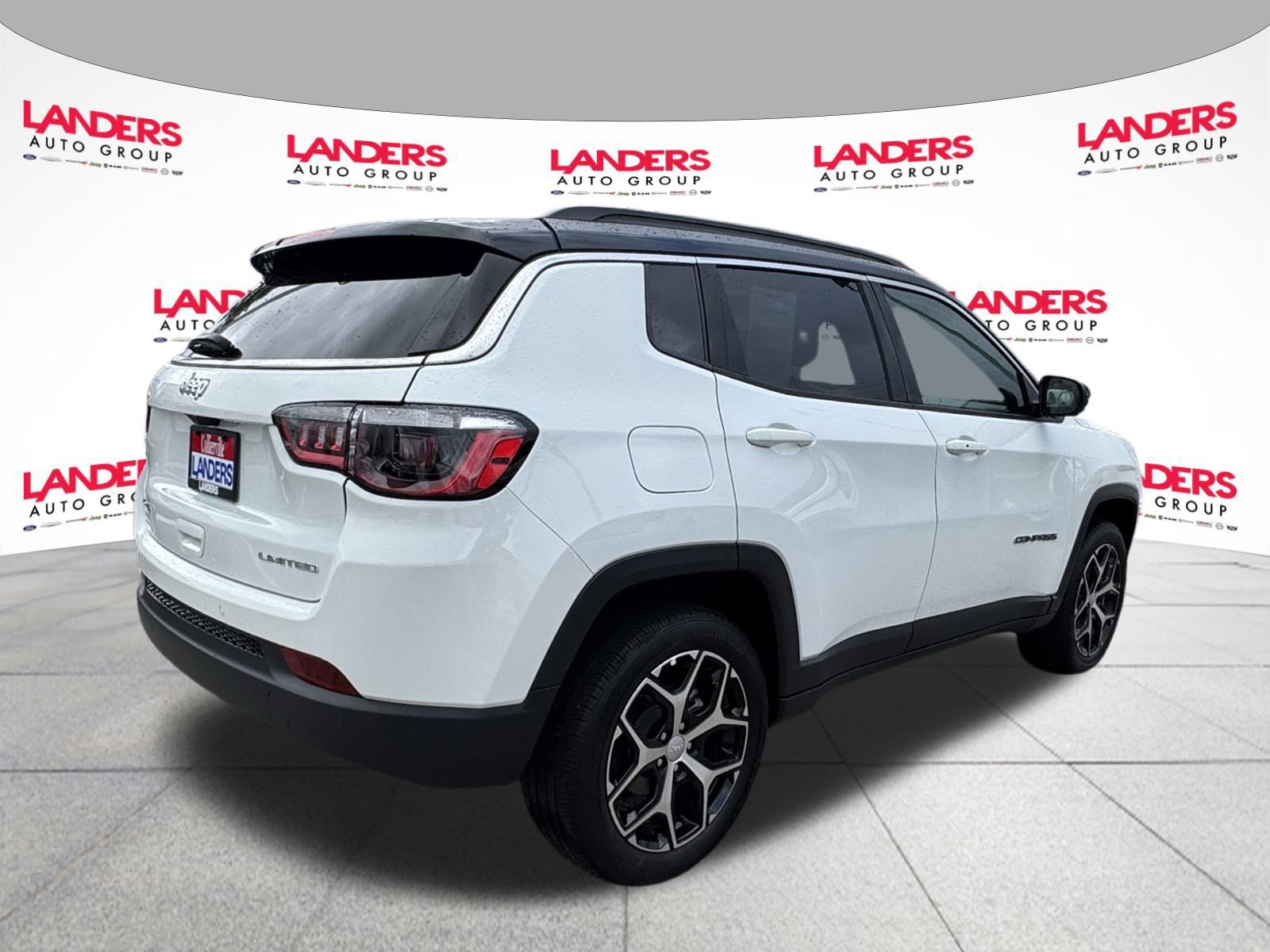 Used 2024 Jeep Compass Limited image 5