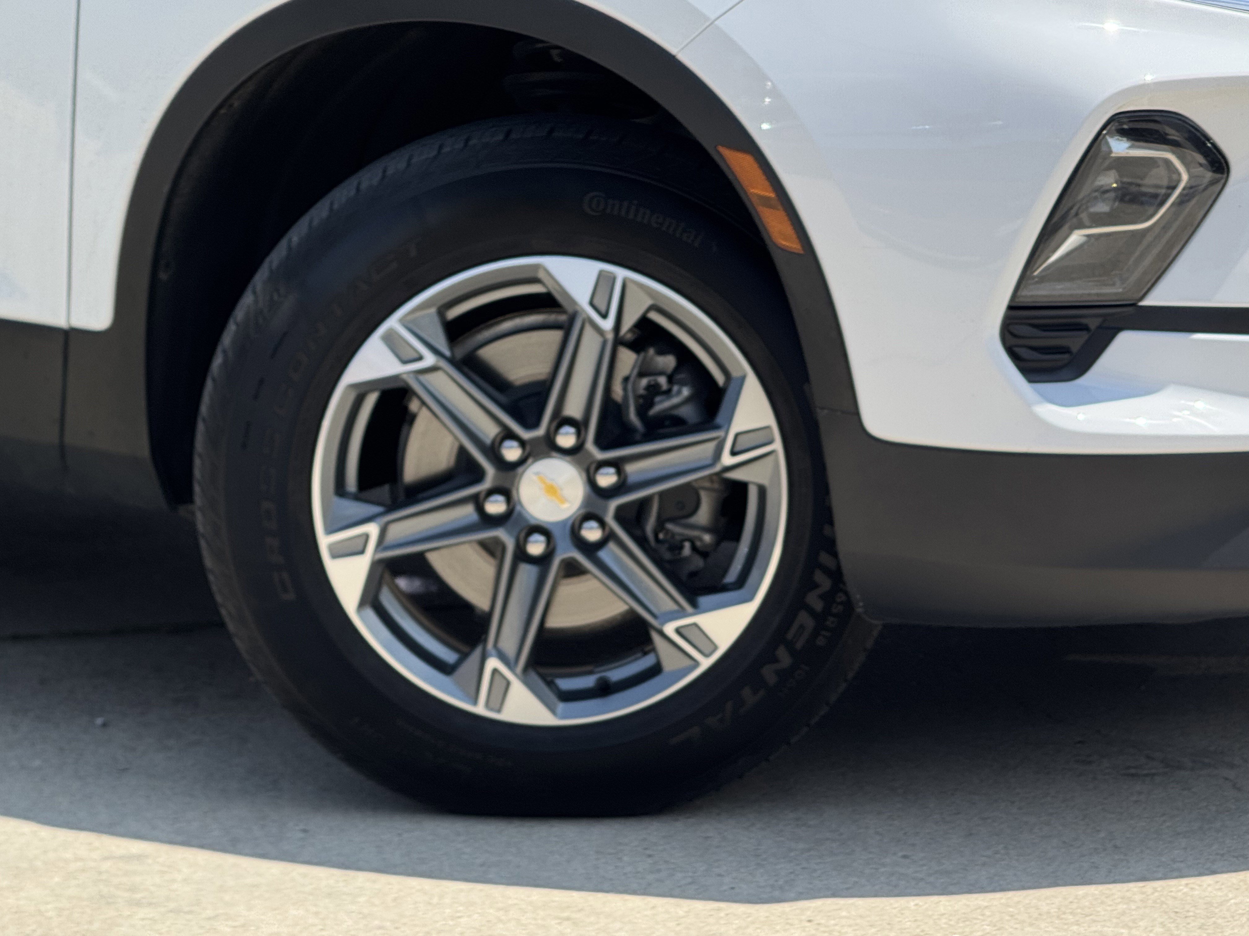 Used 2024 Chevrolet Blazer LT w/ Driver Confidence Package image 8