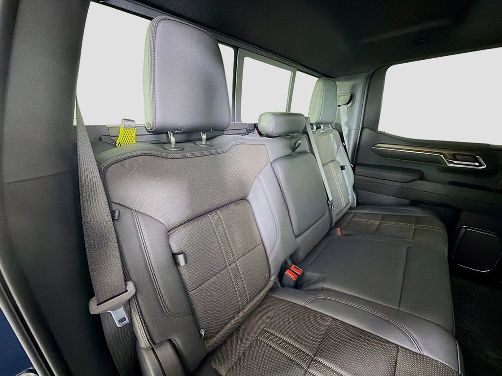 Used 2024 Chevrolet Silverado 1500 High Country AWD/4WD image 31