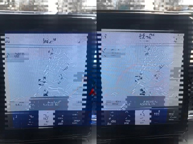 Certified 2021 Ford Explorer XLT w/ Equipment Group 202A image 10