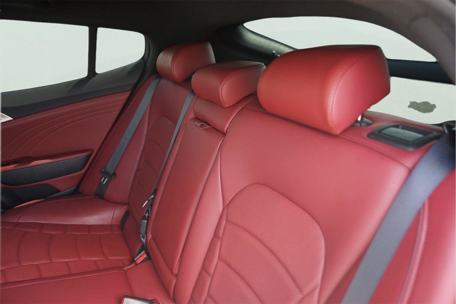 Used 2022 Kia Stinger GT2 w/ Red Interior Color Package RWD image 14