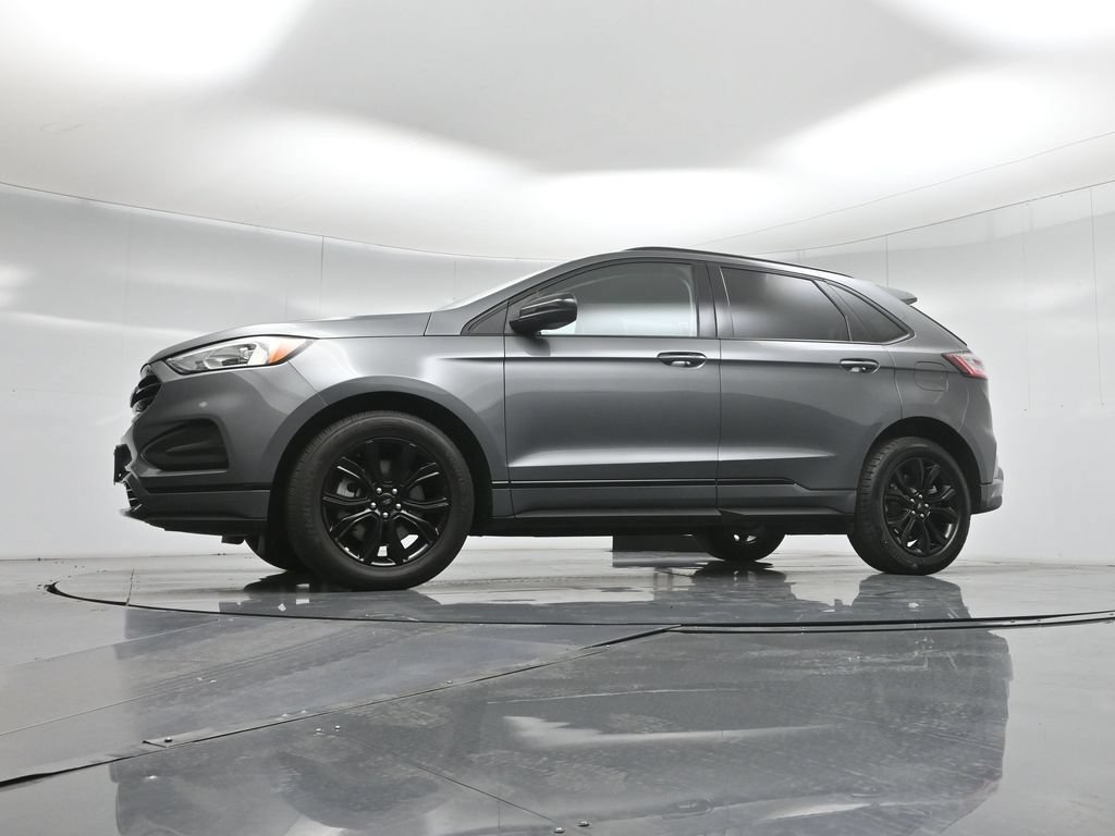 Certified 2023 Ford Edge SE w/ Black Appearance Package AWD/4WD image 52