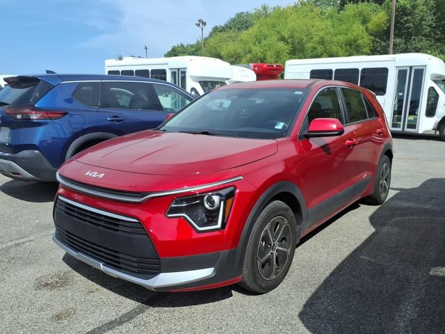 Used 2023 Kia Niro LX FWD image 1