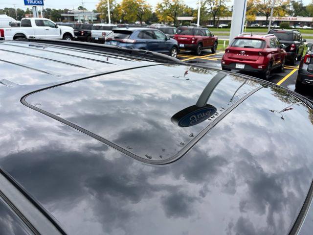 Used 2024 Dodge Durango R/T w/ Tow 'N Go Package AWD/4WD image 9