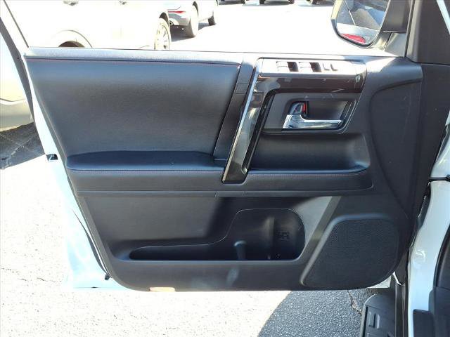 Used 2024 Toyota 4Runner TRD Off-Road image 9