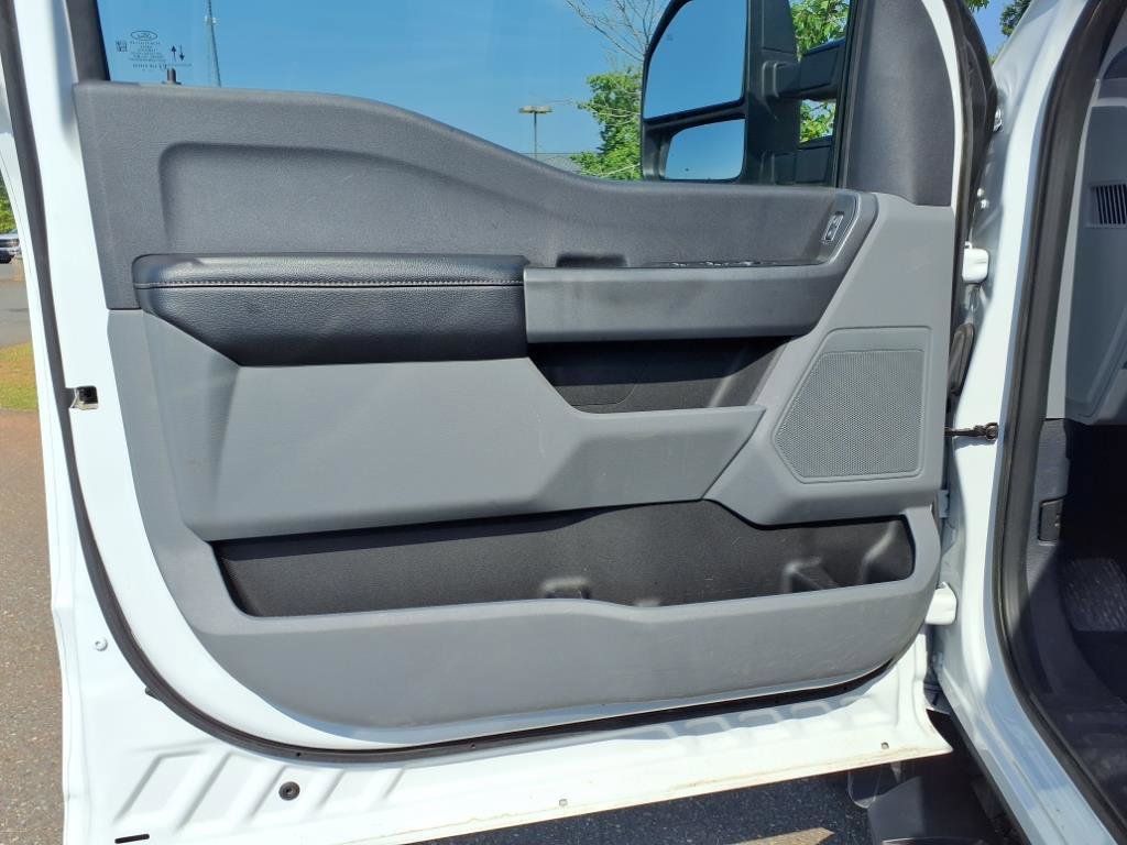 Certified 2024 Ford F350 XLT image 4