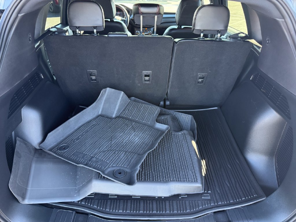 Certified 2025 Ford Escape ST-Line w/ Cold Weather Package FWD image 11