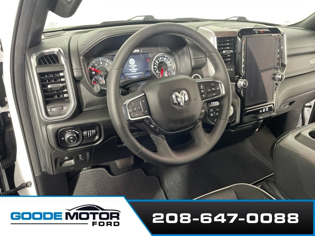 Used 2025 RAM 1500 Laramie AWD/4WD image 9