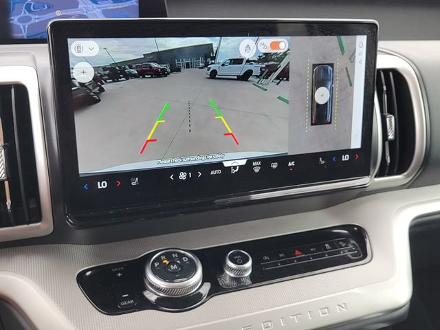 Certified 2025 Ford Expedition Active AWD/4WD image 17