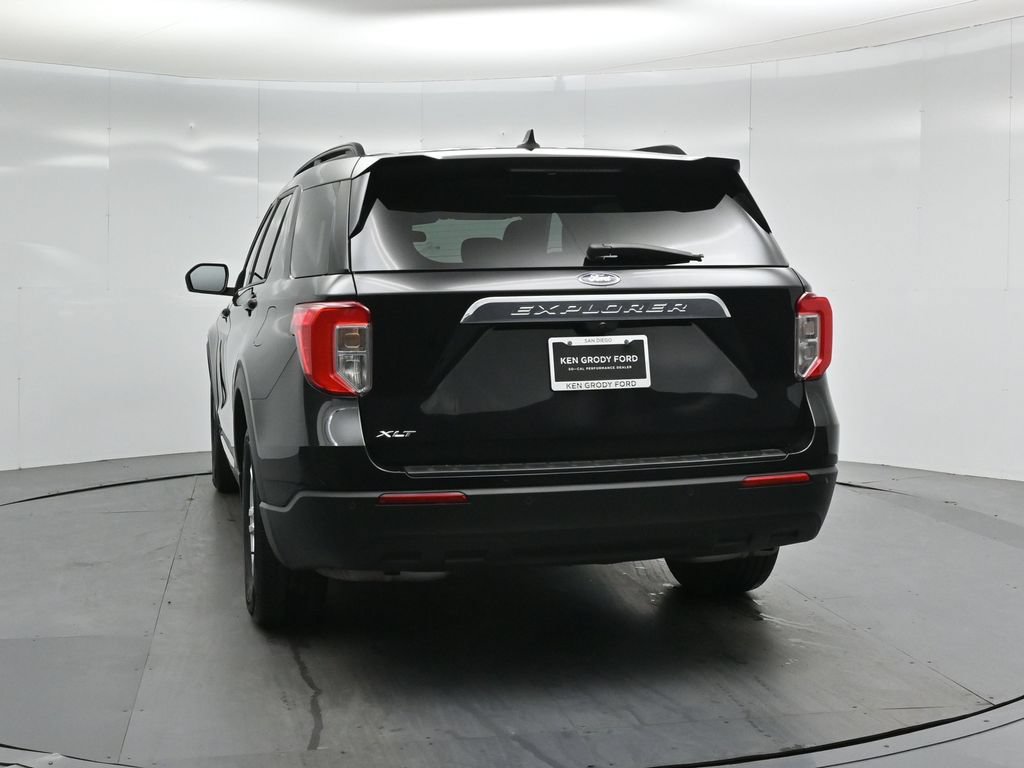 Certified 2023 Ford Explorer XLT RWD image 26