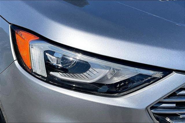 Certified 2020 Ford Edge Titanium w/ Cargo Accessory Package FWD image 29