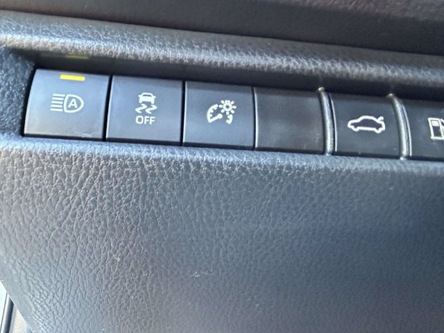 Used 2025 Toyota Camry SE FWD image 22