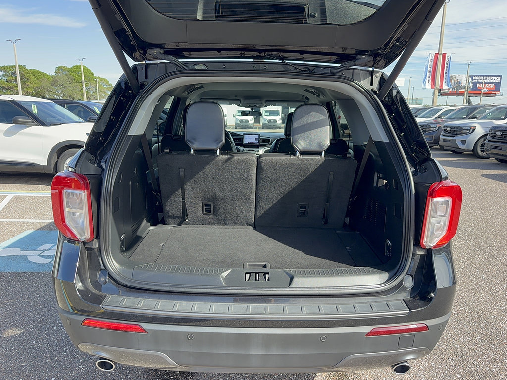 Certified 2024 Ford Explorer XLT w/ Equipment Group 202A RWD image 7