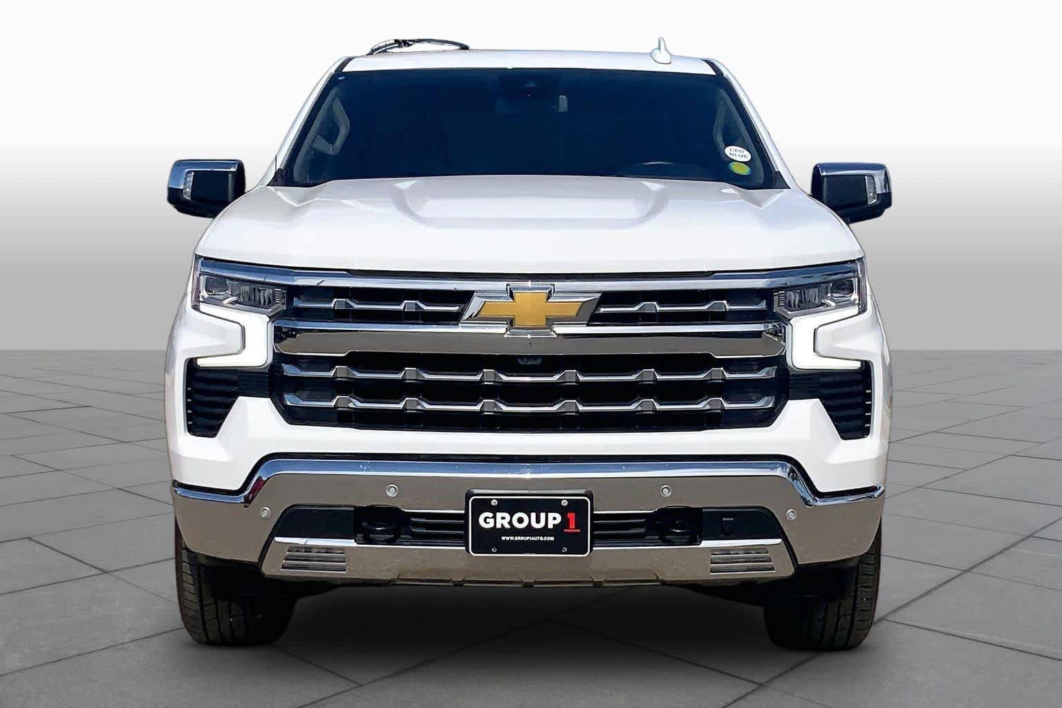 Used 2025 Chevrolet Silverado 1500 LTZ AWD/4WD image 4
