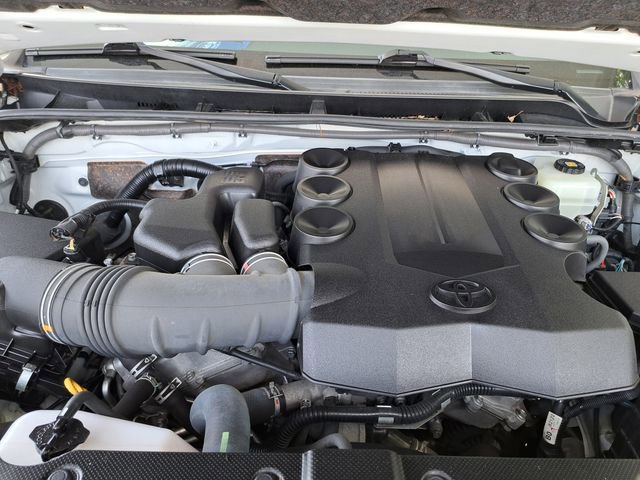 Used 2020 Toyota 4Runner SR5 Premium w/ Moonroof Package AWD/4WD image 27