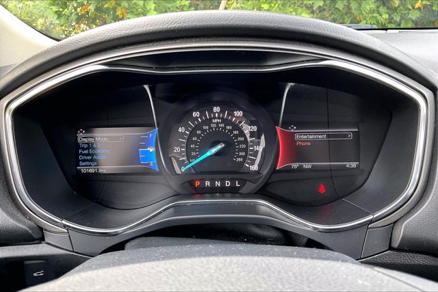 Certified 2017 Ford Fusion SE w/ Fusion SE Technology Package FWD image 20