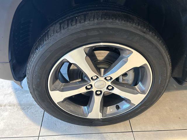 Used 2022 Jeep Grand Cherokee Limited 4xe image 32