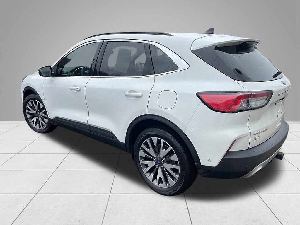 Certified 2020 Ford Escape Titanium image 3