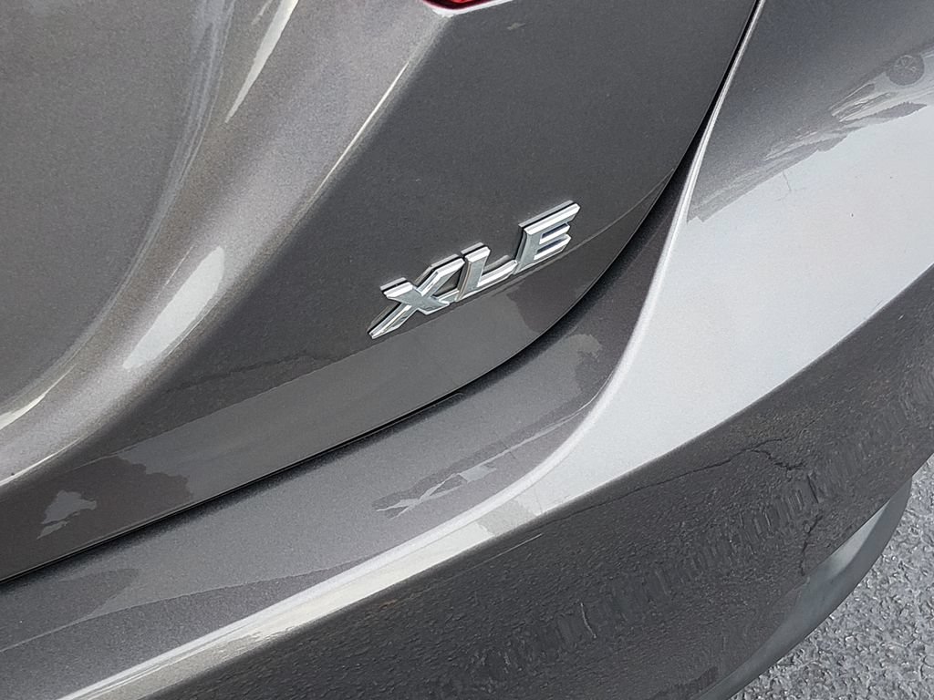 Used 2024 Toyota Camry XLE FWD image 17