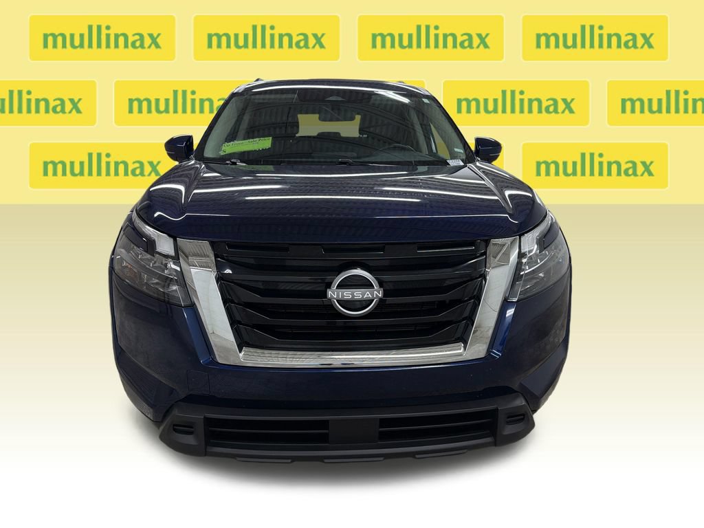 Used 2025 Nissan Pathfinder SV FWD image 15