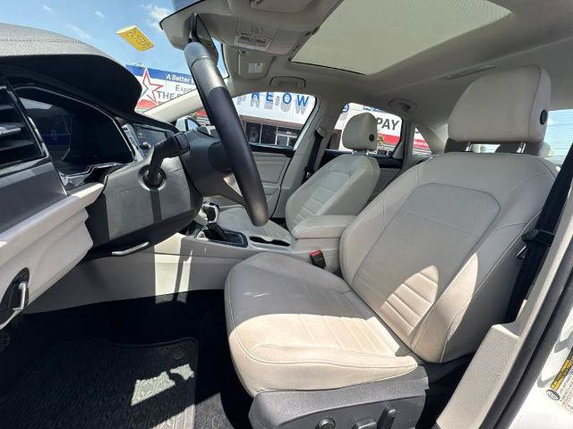 Used 2023 Volkswagen Jetta SE FWD image 14