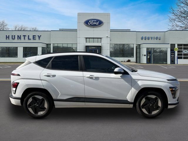 Used 2024 Hyundai Kona SEL FWD image 4